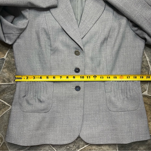 Isabella Suits Jacket - Picture 10 of 13